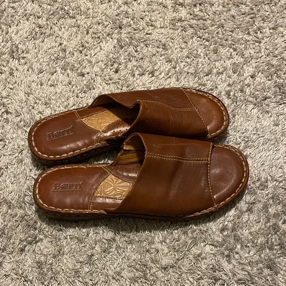 Born women’s  Tan Leather Slide Sandals - Picture 2 of 4